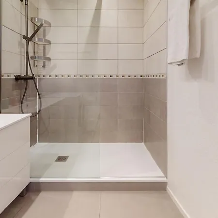 Apartment Le Petit Nid De Max Et Sophie 1free Garage