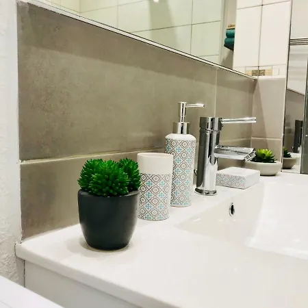 Le Petit Nid De Max Et Sophie 1free Garage